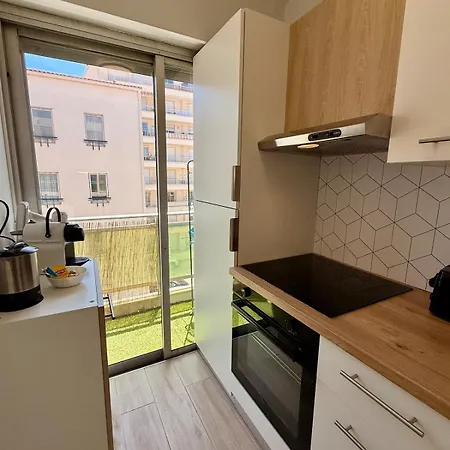 Le Fregate 2 By Apirent #airconditioning #terrasse #central דירה *