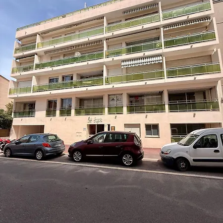 Le Fregate 2 By Apirent #airconditioning #terrasse #central *