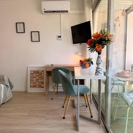 Le Fregate 2 By Apirent #airconditioning #terrasse #central דירה קאן